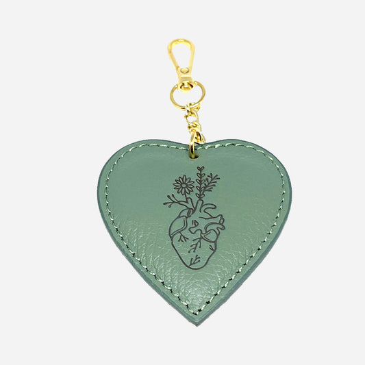 Portachiavi Heart – Pelle Verde Salvia & Dettaglio Dorato
